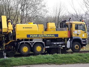 PORR Bahnbau Zwei Wege Lkw